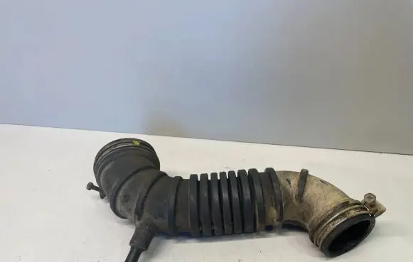 Mitsubishi Pajero Sport I Turbo air intake inlet pipe/hose