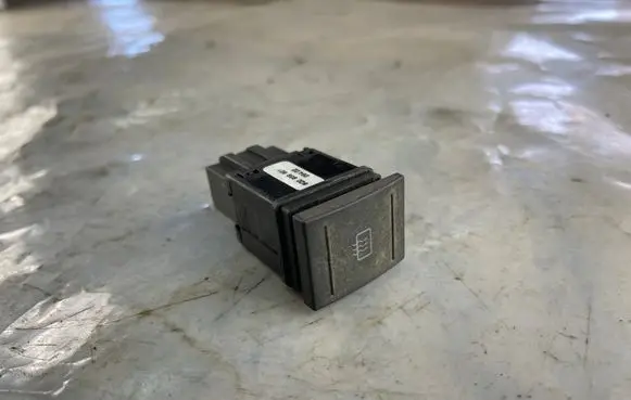 Volkswagen Polo Mirror heating switch 6Q0959621