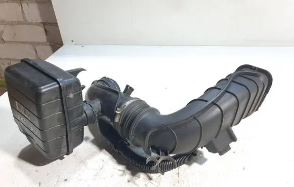 BMW 5 F10 F11 Intake resonator 8512249 14389710
