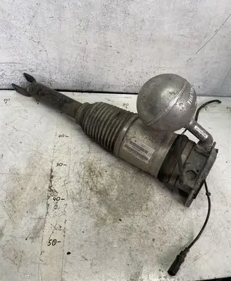 Volkswagen Phaeton Shock absorber/damper/air suspension 