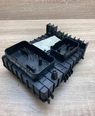 Volkswagen Golf V Fuse module 1K0937124H 0414307041E