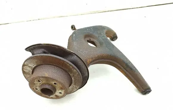 Mercedes-Benz COMPAKT W115 Rear wheel hub spindle/knuckle 