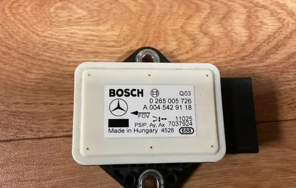 Mercedes-Benz B W245 ESP acceleration yaw rate sensor 0265005726 7037924 A0045429118