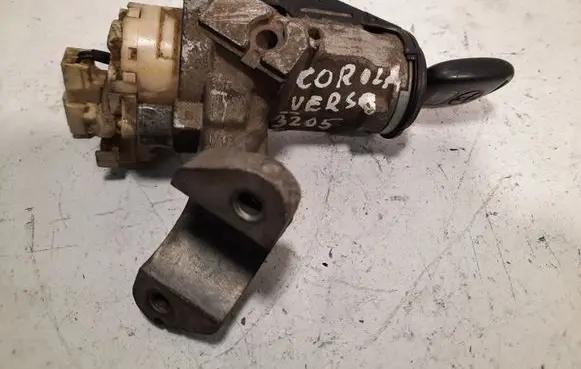 Toyota Corolla Verso E121 Ignition lock