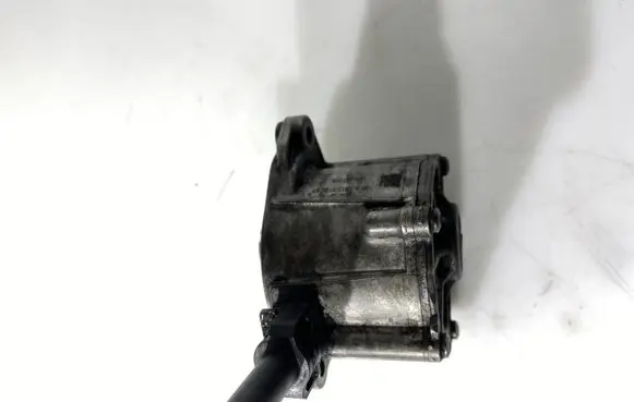 Mercedes-Benz Vito Viano W639 Vacuum pump A6512300265