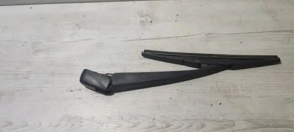 Mitsubishi ASX Rear wiper blade arm
