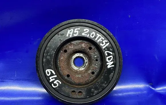 Audi A5 Crankshaft pulley 06H105243K
