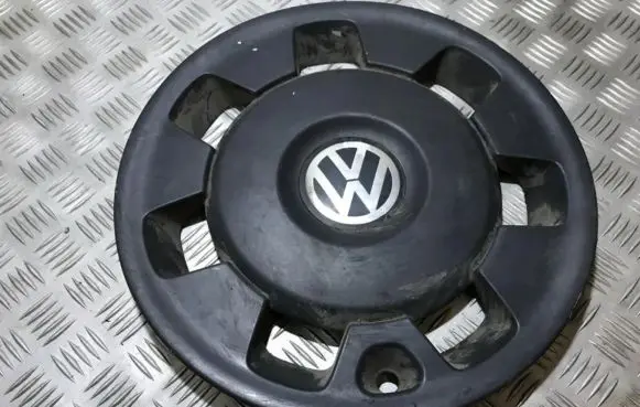 Volkswagen PASSAT B4 R15 wheel hub/cap/trim 3a0601147b
