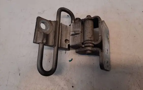 Volkswagen Touran I Front door lower hinge 1T0831412C