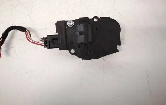 Mercedes-Benz B W245 Air flap motor/actuator 412650750