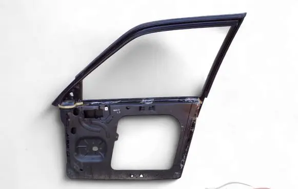 Audi 100 200 5000 C3 Front door window/glass frame 