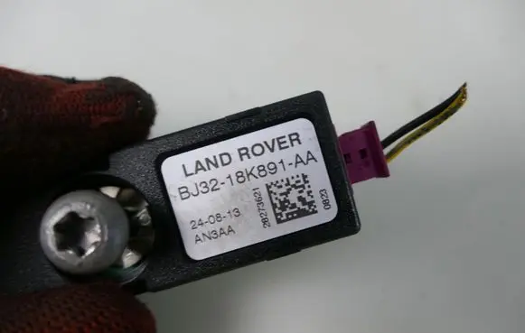 Jaguar XF Antenna control unit BJ32-18K891-AA