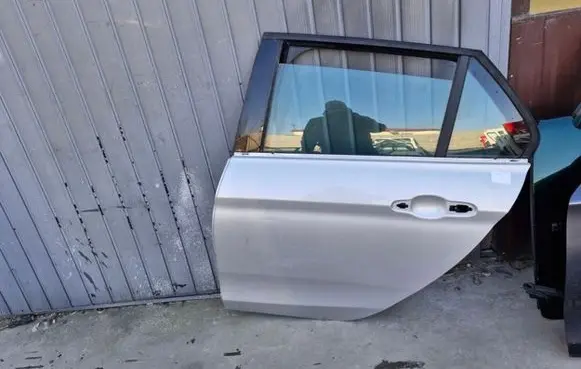 Fiat Tipo Rear door