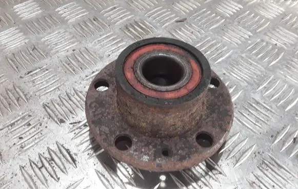 Skoda Fabia Mk2 (5J) Rear wheel hub