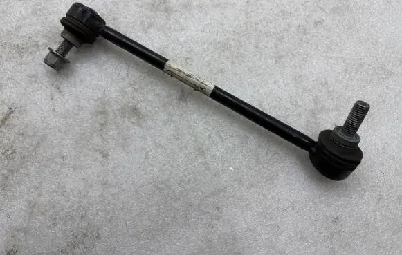 Tesla Model Y Front anti-roll bar/stabilizer link 118839600B ABD23133003075