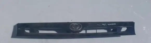 Mazda 626 Front grill