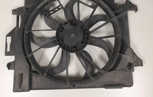 Chrysler Town u0026 Country V Electric radiator cooling fan 05005144AI