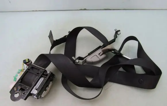Suzuki Vitara (LY) Front seatbelt 5020L2R2M7