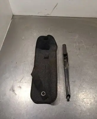 Opel Insignia A Wheel nut wrench 13327308