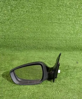 Hyundai i30 Front door electric wing mirror 