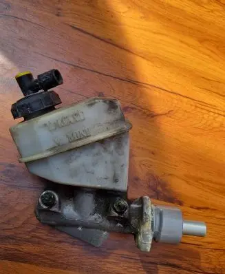 Renault Clio II Master brake cylinder 7700417649