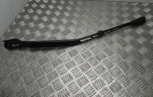Volvo S90, V90 Rear wiper blade arm 31440424 L136