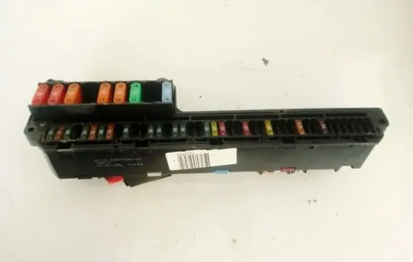 BMW 5 E60 E61 Fuse box set 6114695733001 61146957330-01