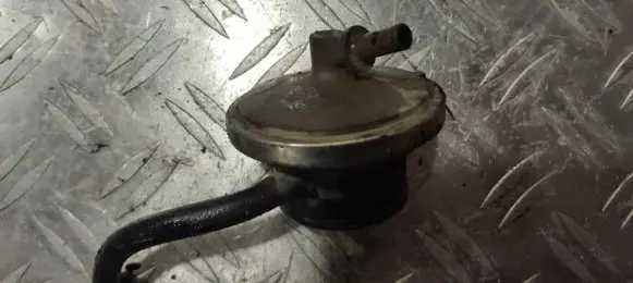 Valve vacuum