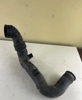 Chrysler Grand Voyager IV Air intake duct part 11302058H