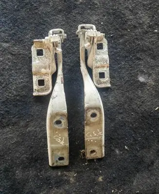 Fiat 500L Engine bonnet/hood hinges