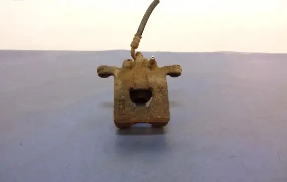 Nissan Maxima A34 Rear brake caliper
