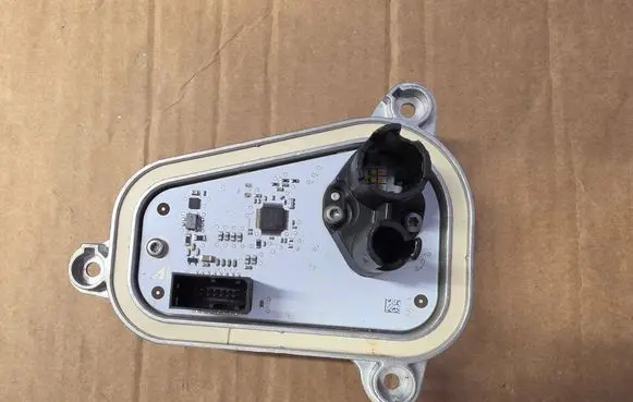 Audi e-tron LED ballast control module 1473000725
