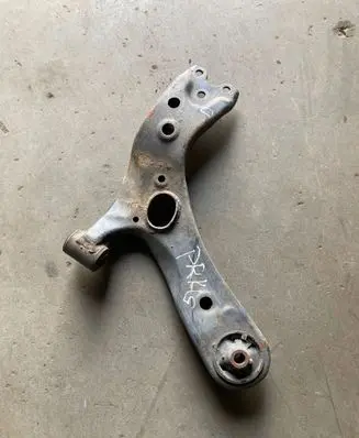 Toyota Prius (XW30) Front lower control arm/wishbone