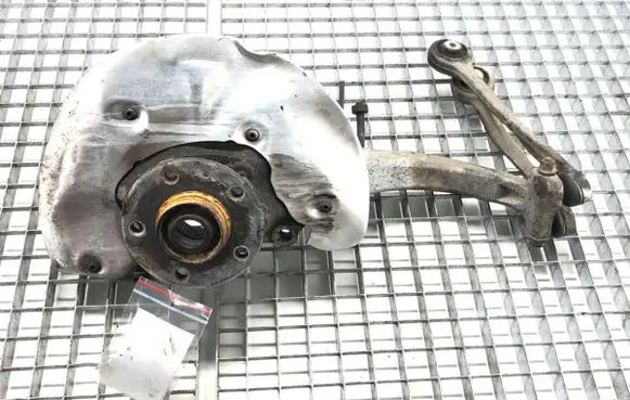 Audi A5 8T 8F Front wheel hub spindle knuckle