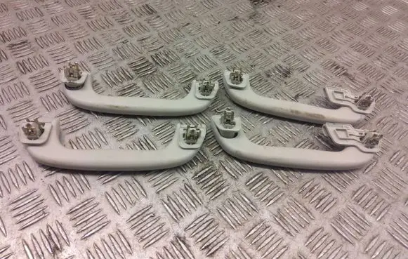Mazda CX-3 Front door lock (next to the handle) 