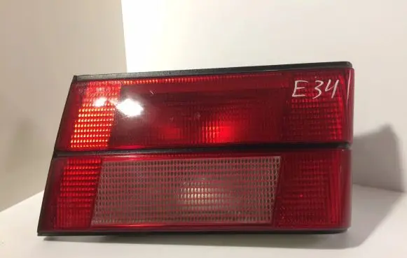 BMW 5 E34 Tailgate rear/tail lights 83515620R