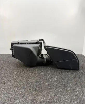 BMW 5 G30 G31 G38 Air filter box 8620945 1371 8577141