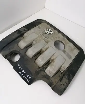 Volkswagen Touran I Engine cover (trim) 03G103925