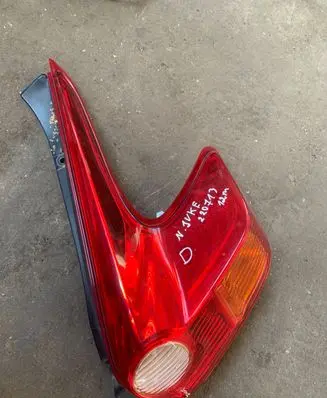 Nissan Juke I F15 Rear/tail lights