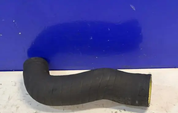 Volvo V70 Intercooler hose/pipe 30636856