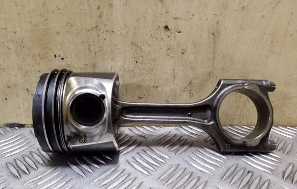 Piston with connecting rod