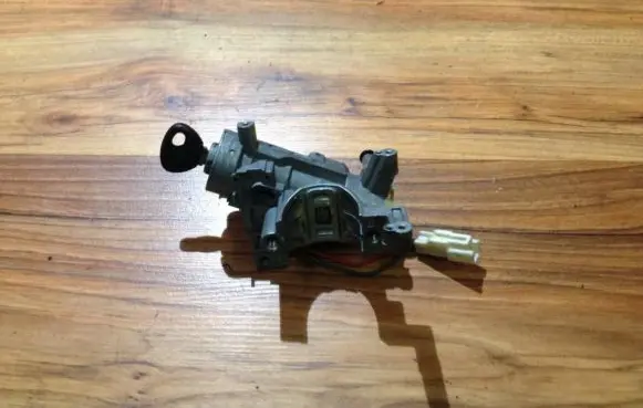 Mazda Xedos 9 Ignition lock sl28