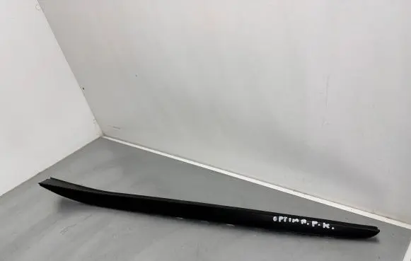 Windshield trim