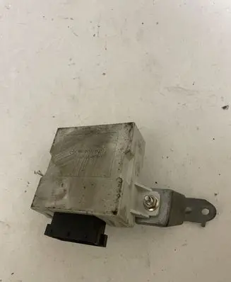 Toyota Avensis T250 Window wiper relay 8594005020