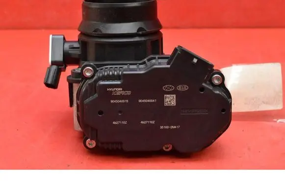 KIA Sportage Throttle body valve 351002M417