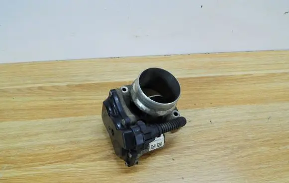 Renault Master III Throttle valve H8201353976 272615514 161A01670R