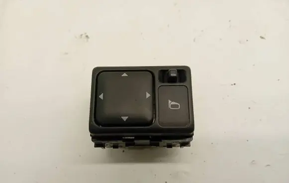 Nissan X-Trail T30 Wing mirror switch