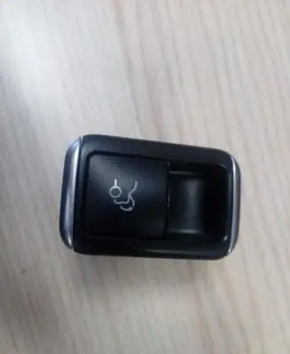 Mercedes-Benz E W212 Tailgate opening switch A2129059200 AF307