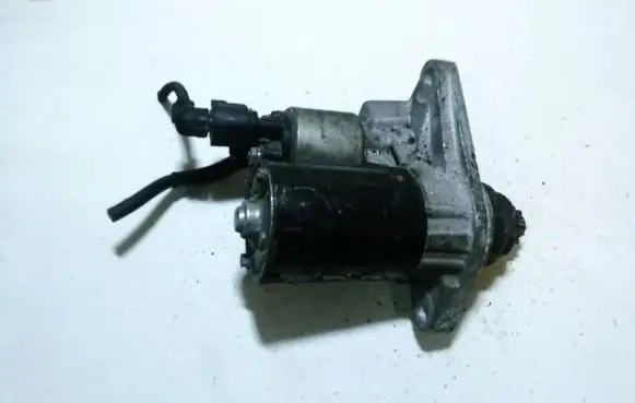 Skoda Fabia Mk1 (6Y) Starter motor 1005831281