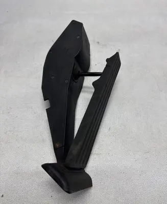 BMW 5 E39 Accelerator throttle pedal 6756492